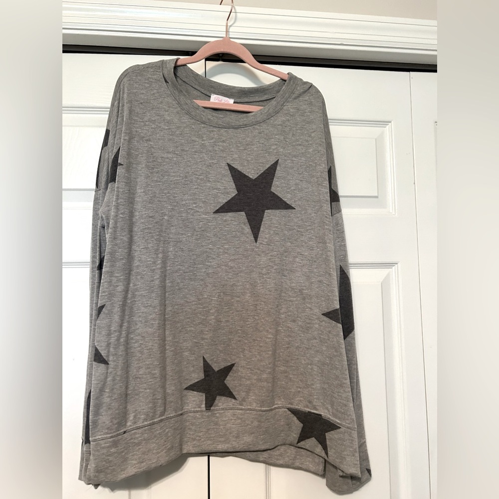⭐️Pink Lily lightweight sweatshirt, like new ⭐️